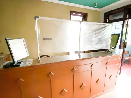 Hotel Shabine Rungkut Mitra RedDoorz