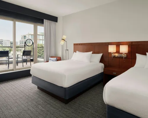 Courtyard Halifax Downtown โรงแรมใกล้เพียร์ 21