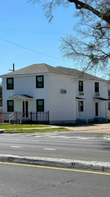 The Greenfield: 2-bedroom townhome close to LSU