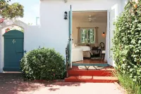 Elegant Garden Apartment