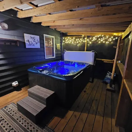 Mystic Moonlight - Charming cabin with WiFi and AC in lovely Sautee Nacoochee