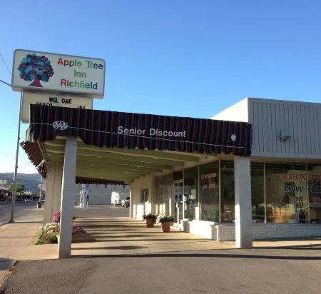 Appletree Inn