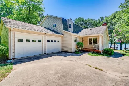 BREATHTAKING VIEWS AT NORMANDY BREEZE!