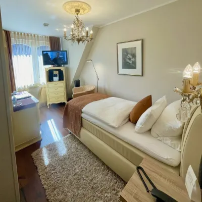 Villa am Park Hotels in der Nähe von Lidl