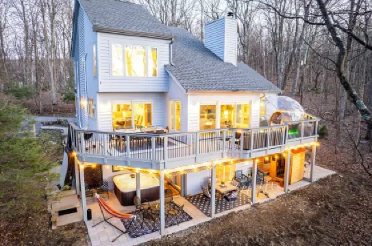 Luxury Designer Home, Dome and Top amenities