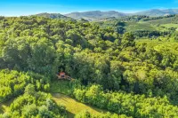 Blue Ridge Parkway / Off-Grid Campground / Two Cabins