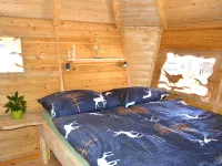 Treehouse 2 Hotel di Bukovina nad Labem