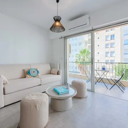 Beautiful flat with balcony - 200m from the beach