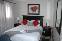 Bon A VIE Self-Catering and b&b Gonubie Full Solar Power, No Load Shedding!
