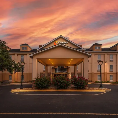 Baymont by Wyndham Lafayette Airport
