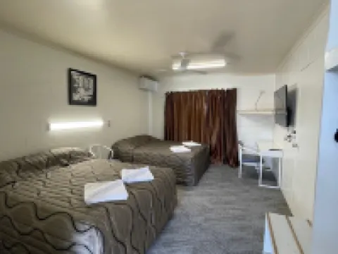 The Park Motel Hotels in Charters Towers