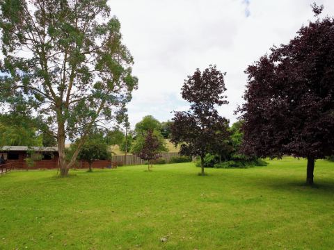 Tring Grange Cottage - Sleeps 2 - Onsite Parking