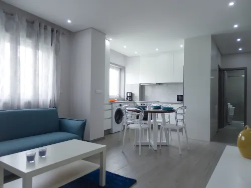 RS Porto Apartments - parkir