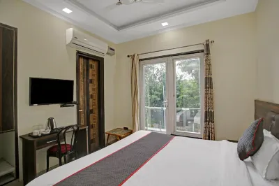 Imperial Hotel Noida Hotels in Gautam Buddh Nagar
