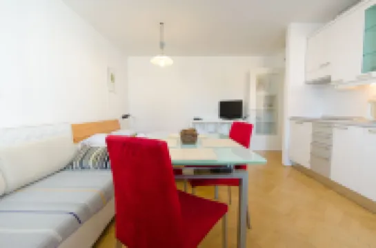 City Centre Studio with a Balcony and Free Parking