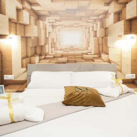 Napolitano Rooms (Central Station)