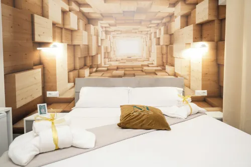 Napolitano Rooms (Central Station)