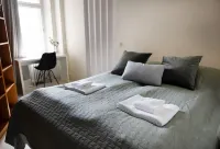 2Ndhomes Cozy 2Br Home w Balcony & Sauna Hotels in Taka-Töölö