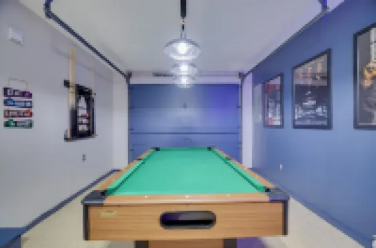 Winter Adventures Pocono Escape w/Fire Pit & Arcade Games - Sleeps 8 Guest