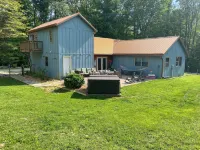 Private Retreat w Pool Hot Tub and Dining Hall Hotels near St Mark's United Methodist Church