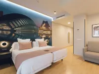 Palau Apartments Valencia Hotels near Gulliver