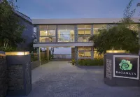 慕那爾拉加馬亞水療度假村 Thommankuthu Falls附近的飯店