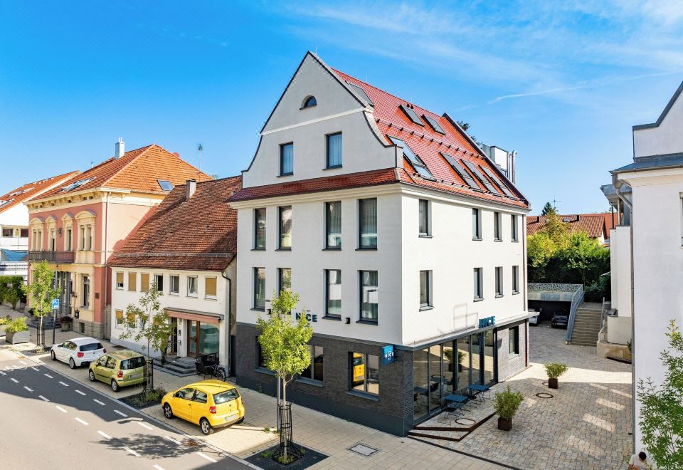 LH Hotel by WMM Hotels - Housity