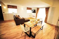 Newly Refurbished Cottage - Sleeps 4 - Central - Villas