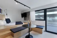 MoRe by Zoia Living - Homestays