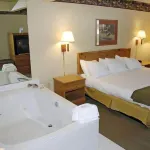 Pellston Lodge فنادق في McKinley Township