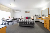 Shearing Shed Motor Inn Các khách sạn gần Savannah Cabins, Taronga Western Plains Zoo