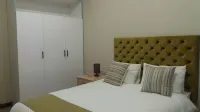 Staybridge Self Catering Apartments - Parking