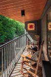 Historic Rocky Waters Inn, A Small Luxury Hotel