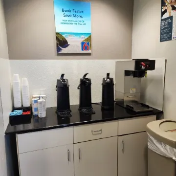 Motel 6 Biloxi, MS - Beach