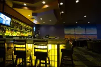 西埃德蒙頓皇家飯店，璀蔓臻選溫德姆 - 酒吧