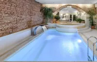 Narutis Hotel - Small Luxury Hotels of the World - Pool