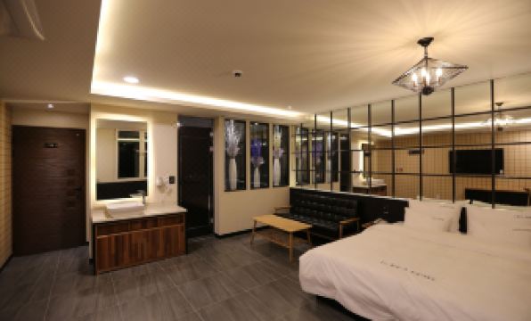 3. 이데아호텔..