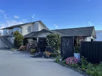 Colonial Motel Hotels in Blenheim