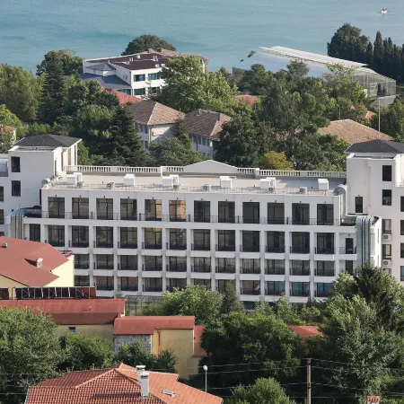 White Rock Castle Hotel & Wellness Club