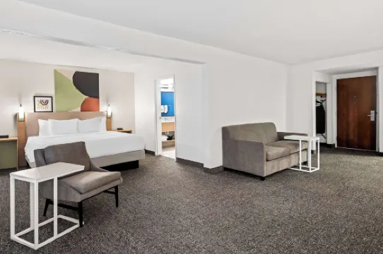 Spark by Hilton Port Wentworth Savannah