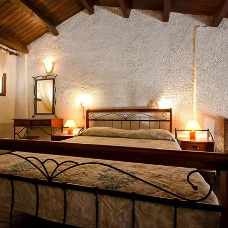 Delphi Hotel