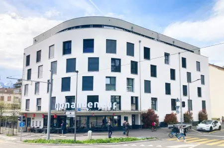 Nonanteneuf Aigle Отели рядом со станцией Aigle