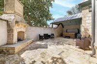 Bsq Compound Hotel a 