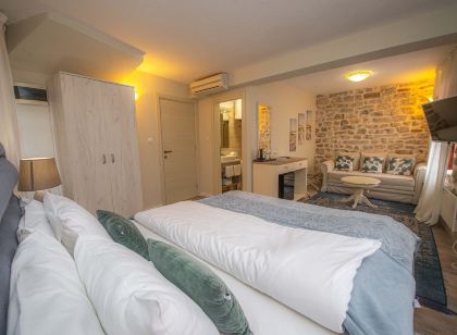 Antika Guesthouse