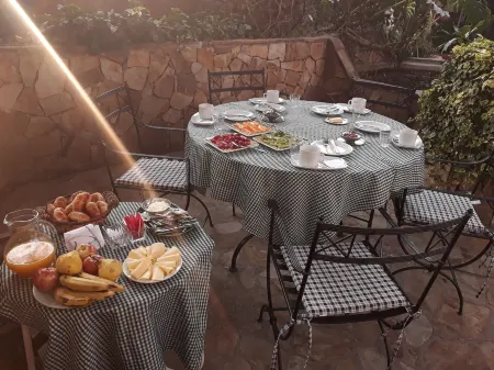 Virgen Del Cerro Apartments