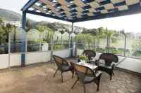 Captain Ikaros Hotels in Armenistis