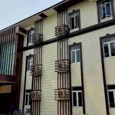 Royal Crown Hotel Hotel Exterior
