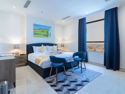 The Gate Hotel and Apartments