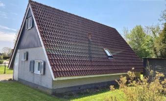 Olivia 6Pers House with a Private Garden Close to the National Park Lauwersmeer