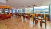 Hotel David Hotels near La Alameda Park